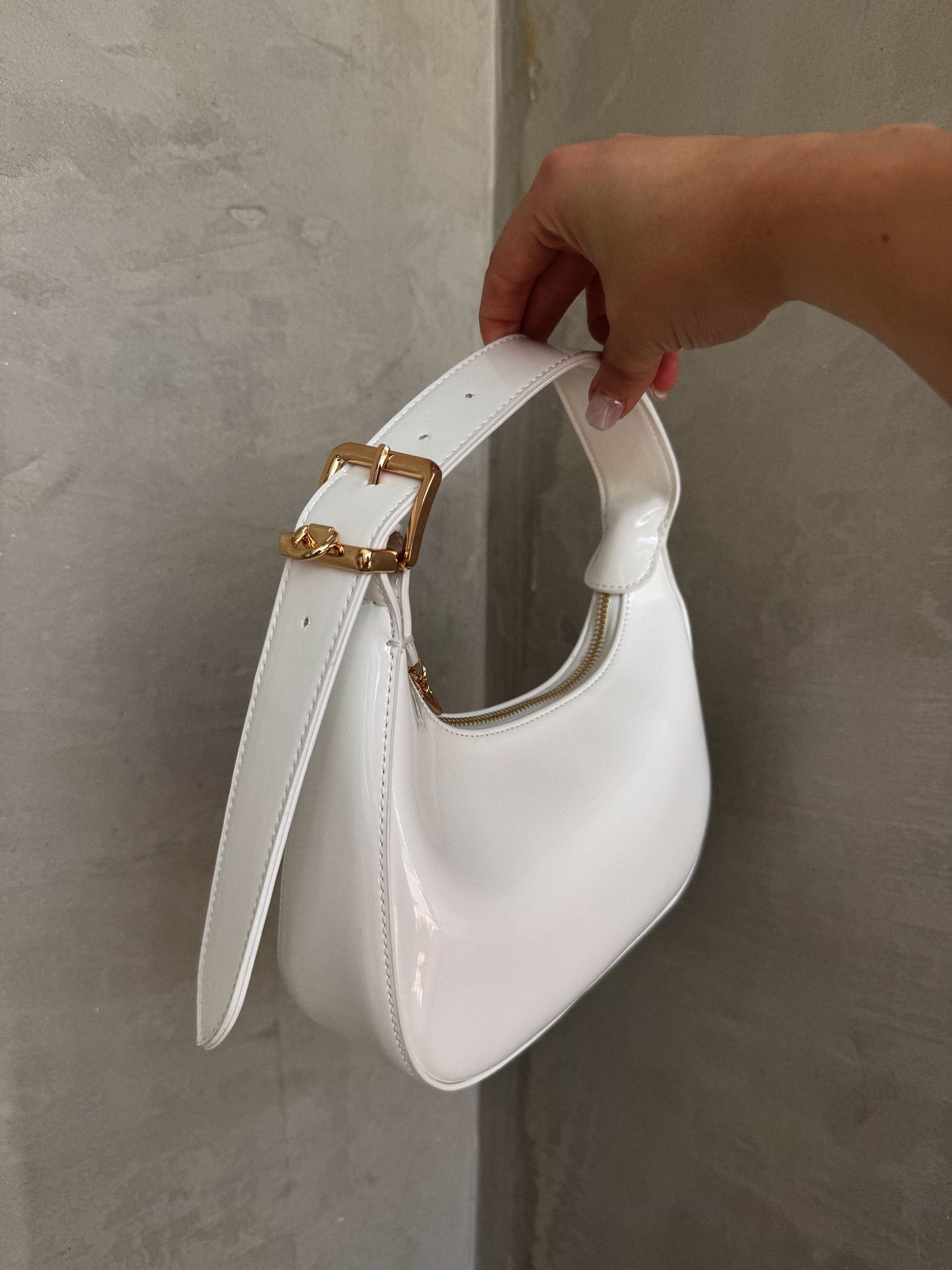 White Leather Shoulder Bag RESTOCK