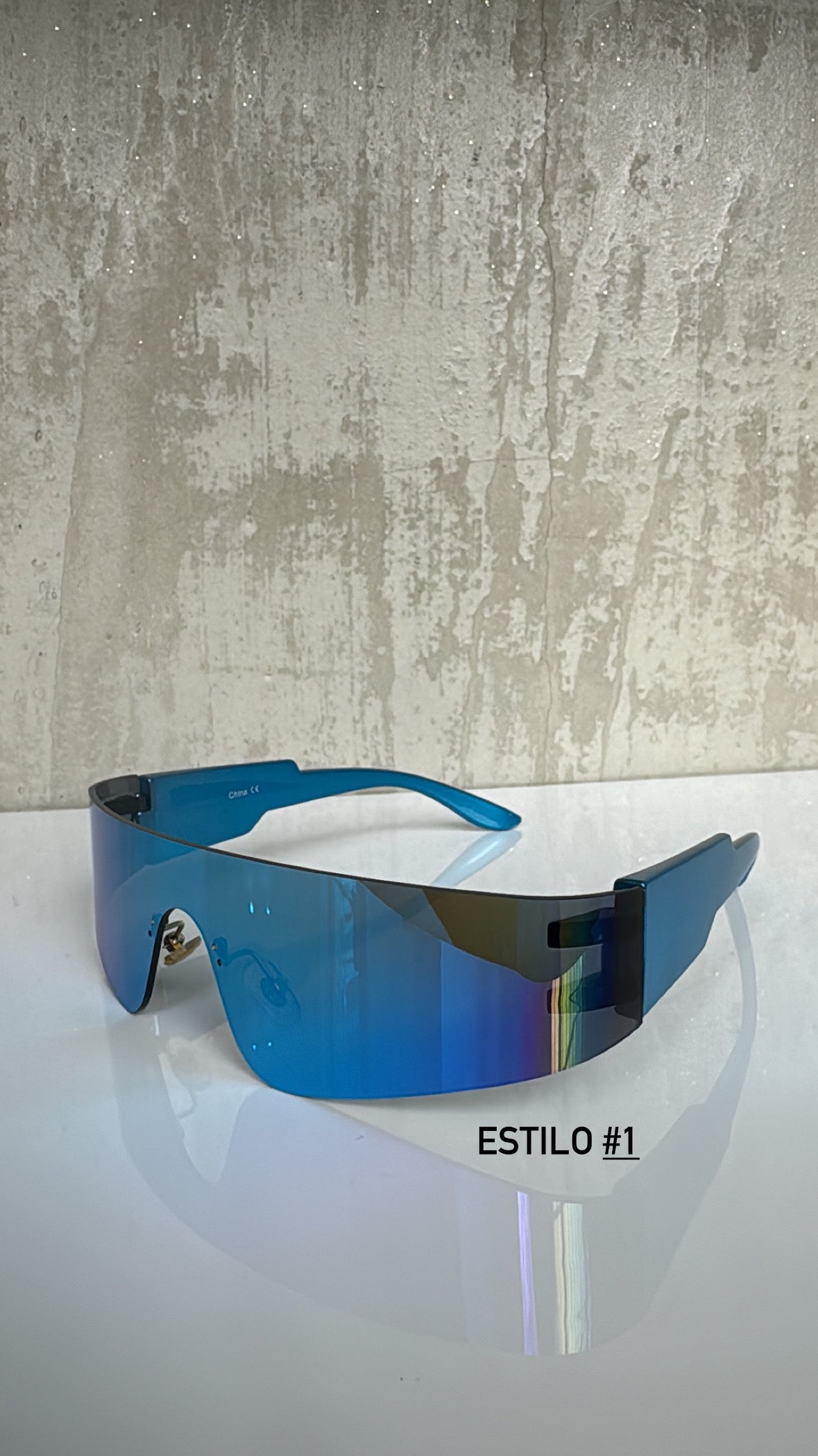 Holographic sunglasses