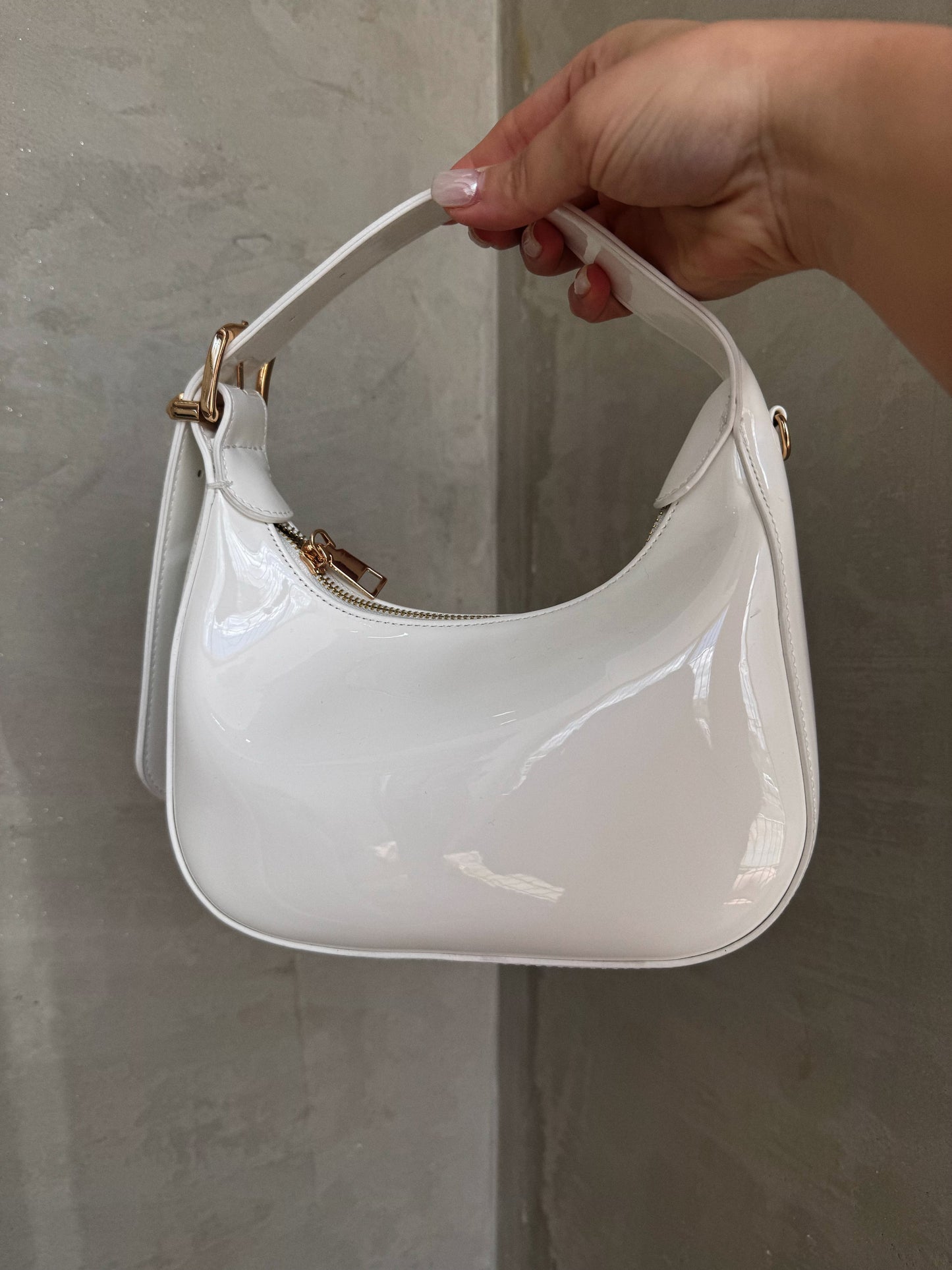 White Leather Shoulder Bag RESTOCK